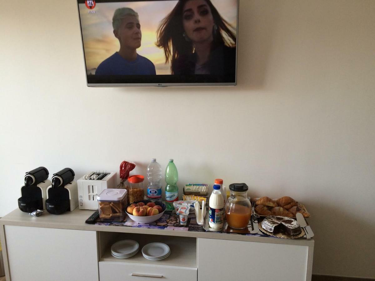 B&B Lineablu Formia Buitenkant foto