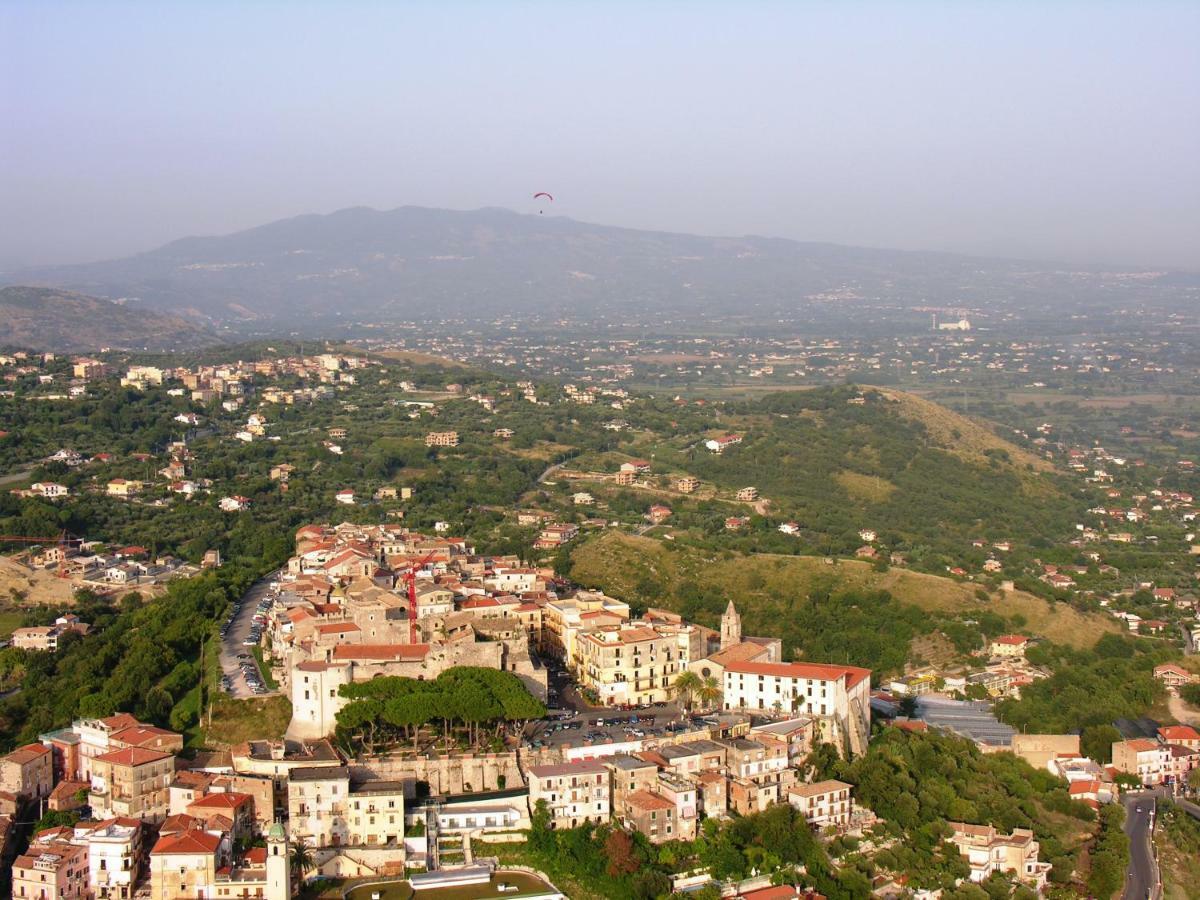 B&B Lineablu Formia Buitenkant foto
