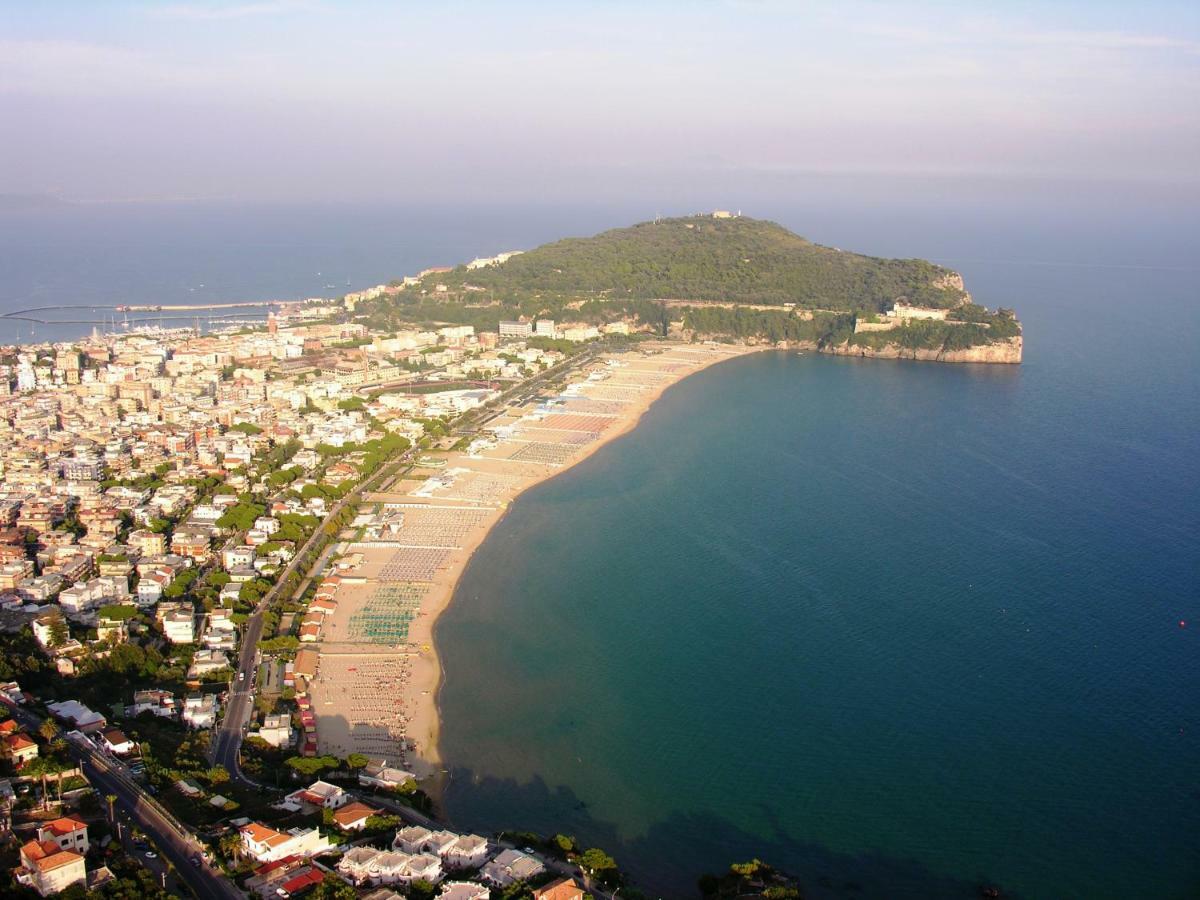 B&B Lineablu Formia Buitenkant foto
