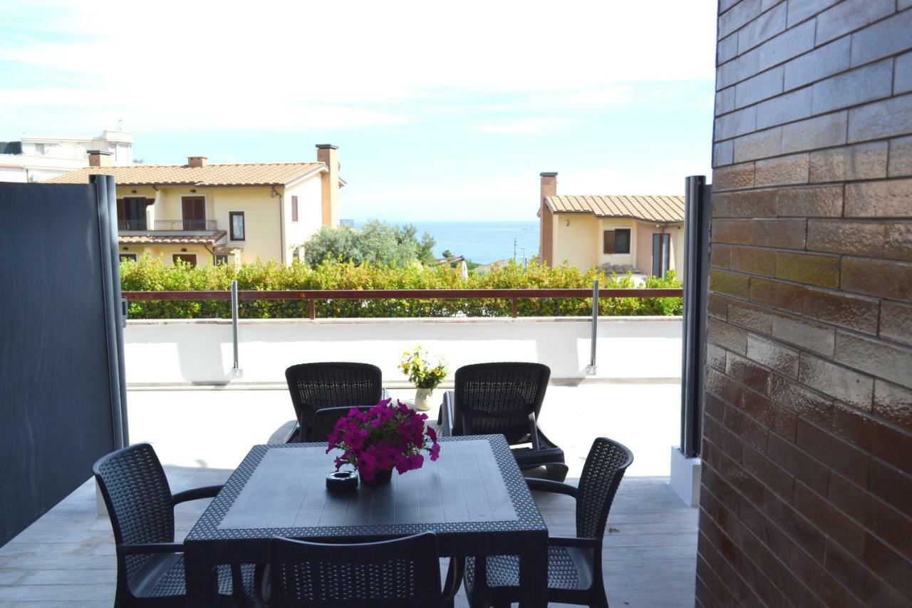 B&B Lineablu Formia Buitenkant foto
