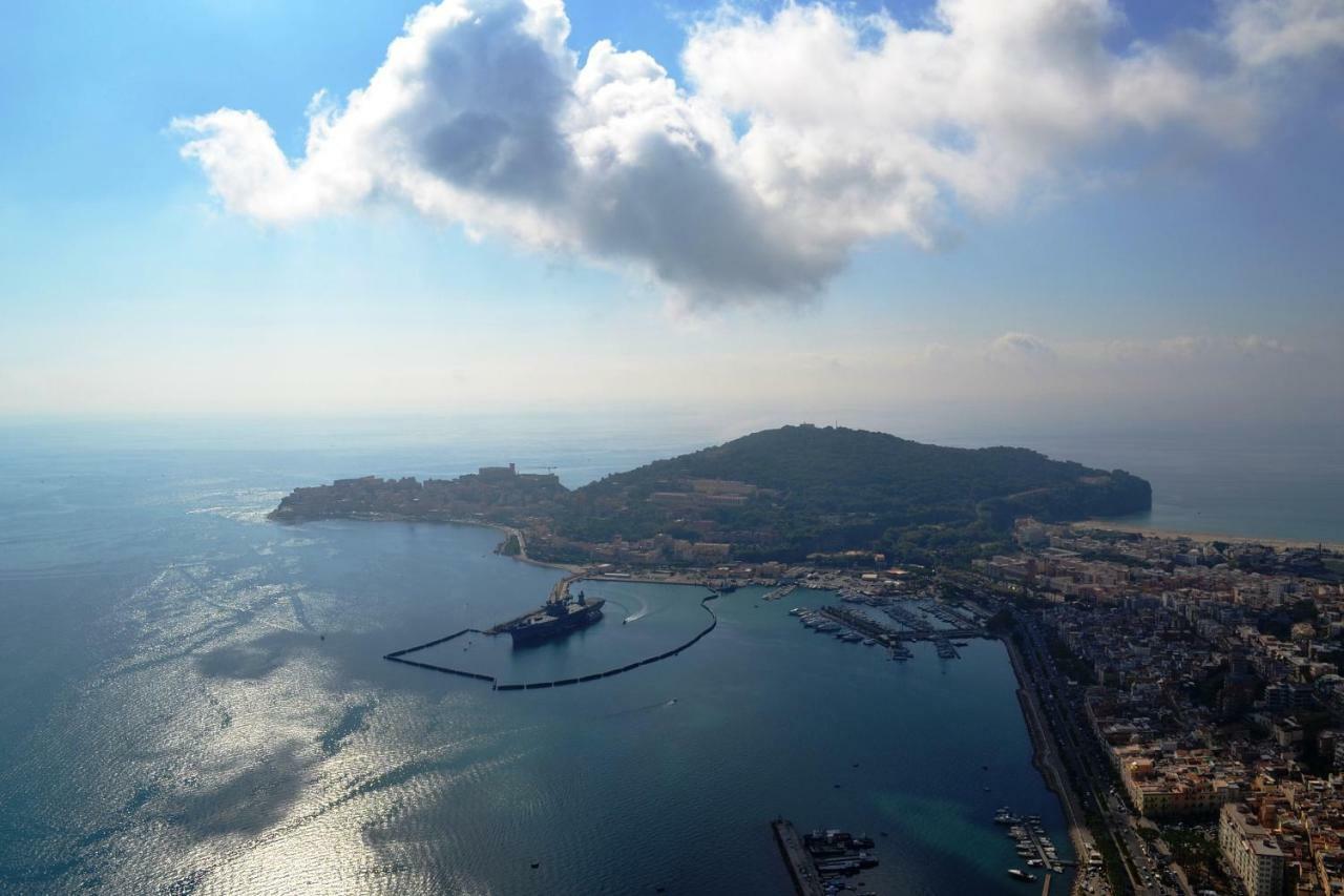 B&B Lineablu Formia Buitenkant foto