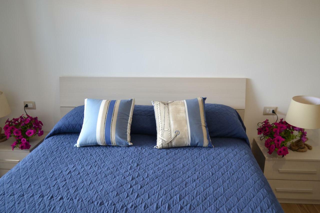 B&B Lineablu Formia Buitenkant foto
